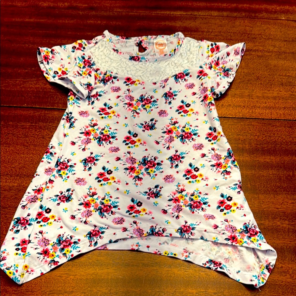 Wonder Nation Pink and White Floral Blouse Asymmetrical Hem